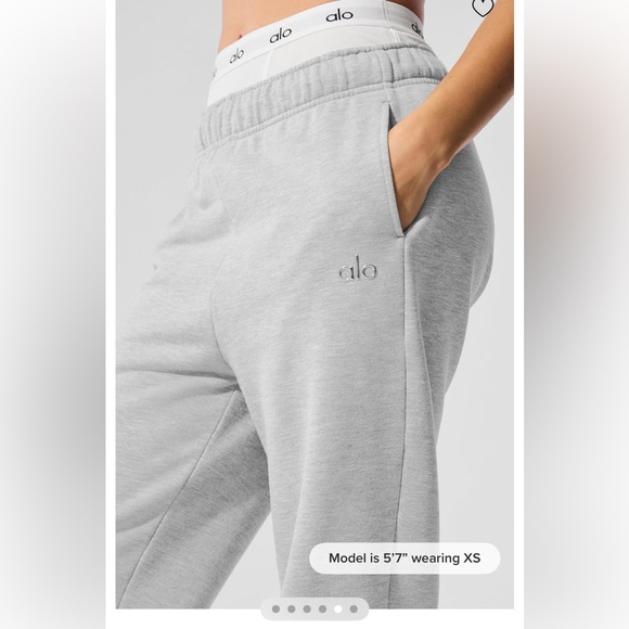 Alo Yoga Accolade sweatpants in athletic heather gray - Picture 6 of 11